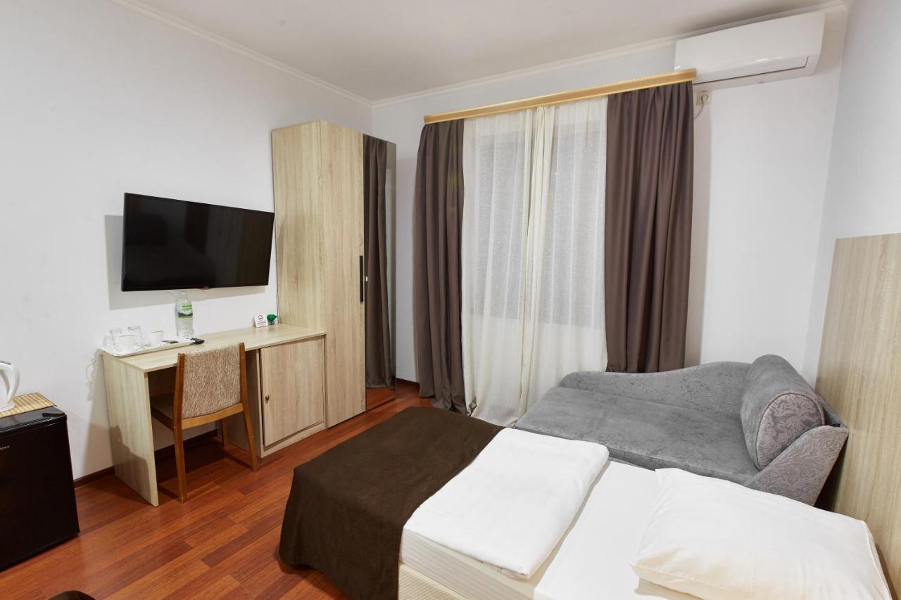 Leon Boutique Hotel Sohum Dış mekan fotoğraf