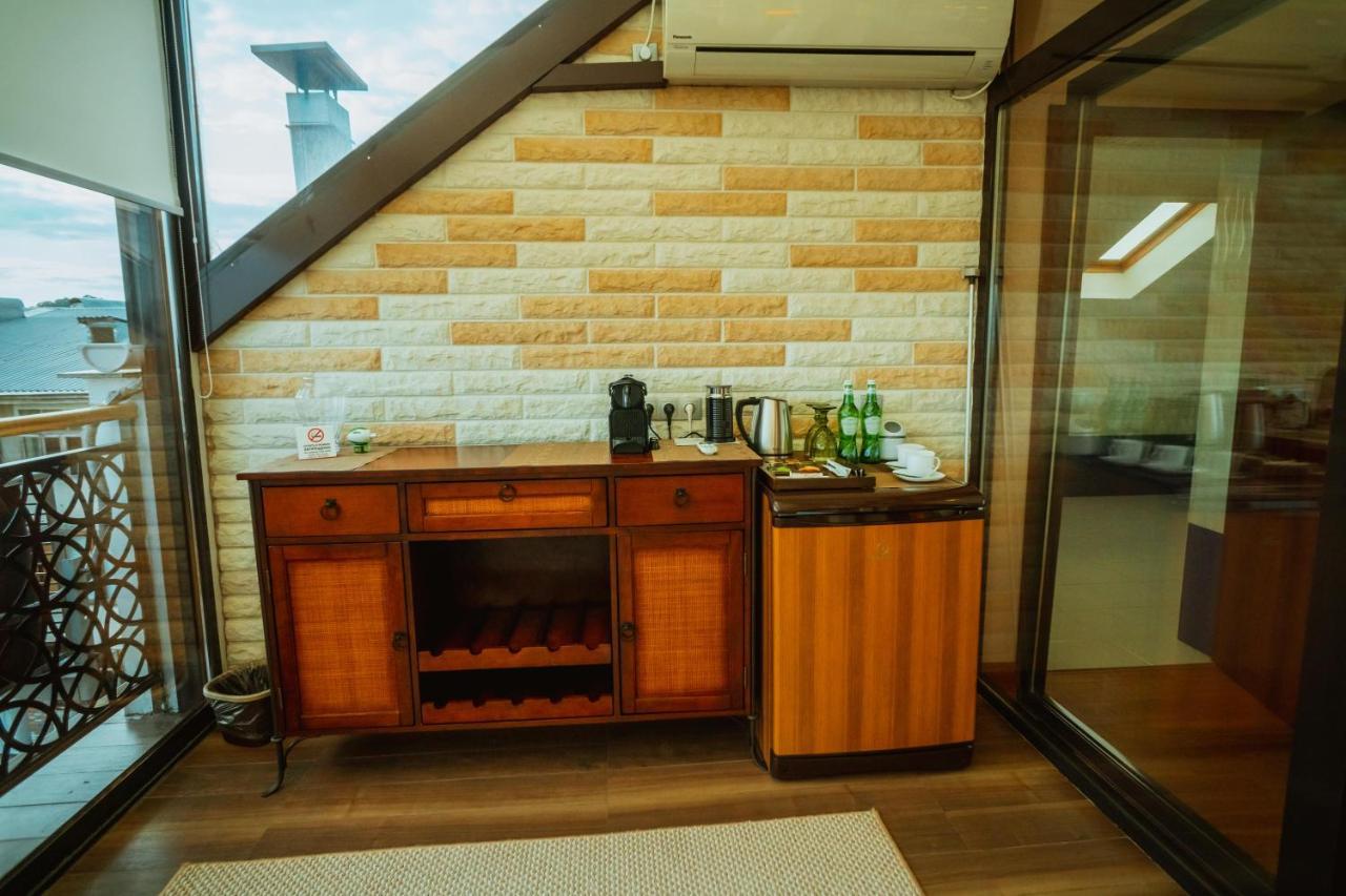 Leon Boutique Hotel Sohum Dış mekan fotoğraf