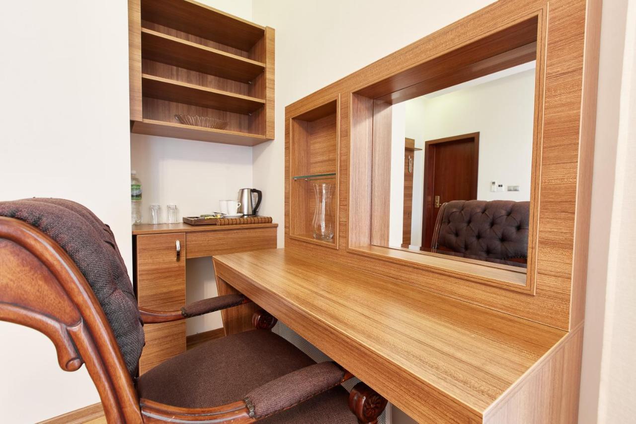 Leon Boutique Hotel Sohum Dış mekan fotoğraf