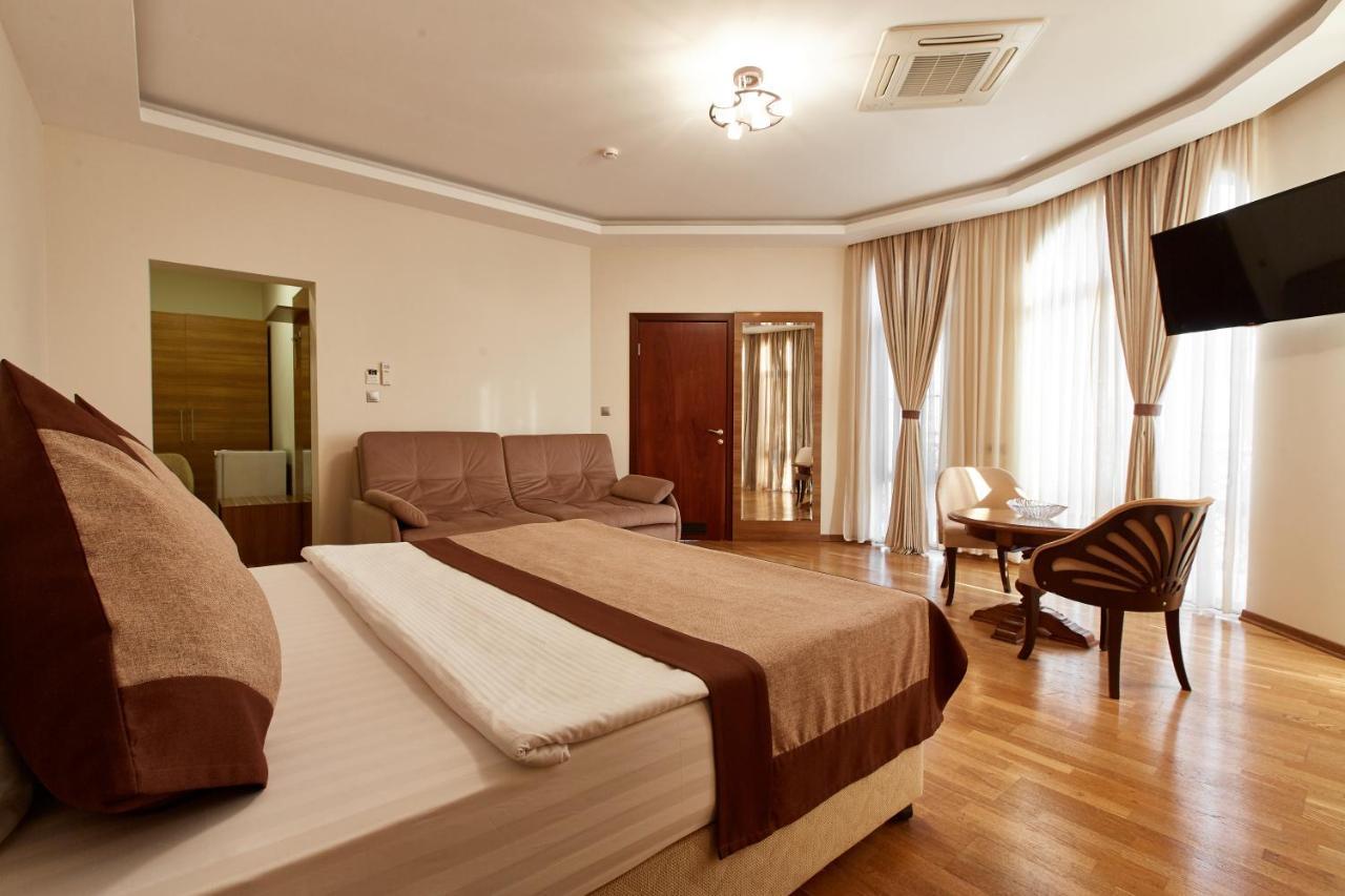 Leon Boutique Hotel Sohum Dış mekan fotoğraf