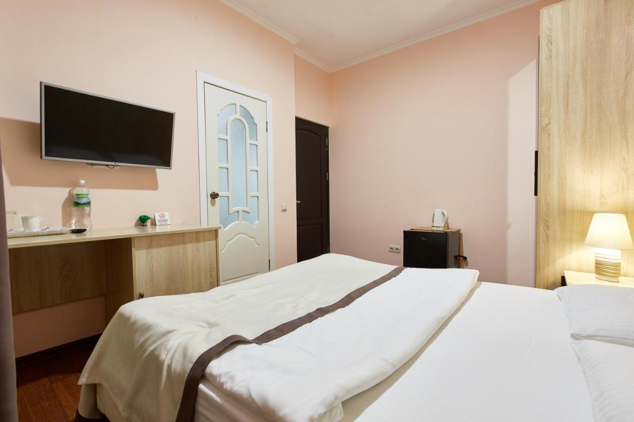 Leon Boutique Hotel Sohum Dış mekan fotoğraf